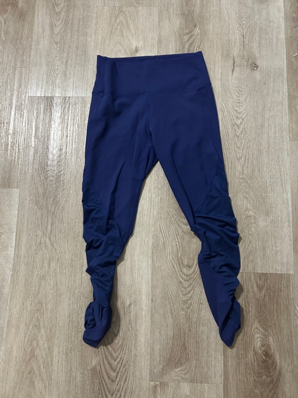 Fabletics Navy Blue Leggings, scrunch bottom Size M